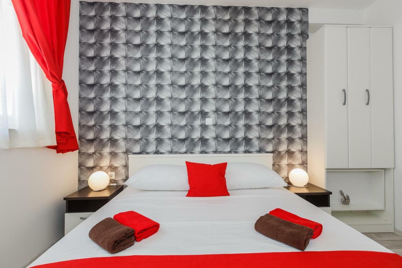 Apartmani Nikola Plano エクステリア 写真