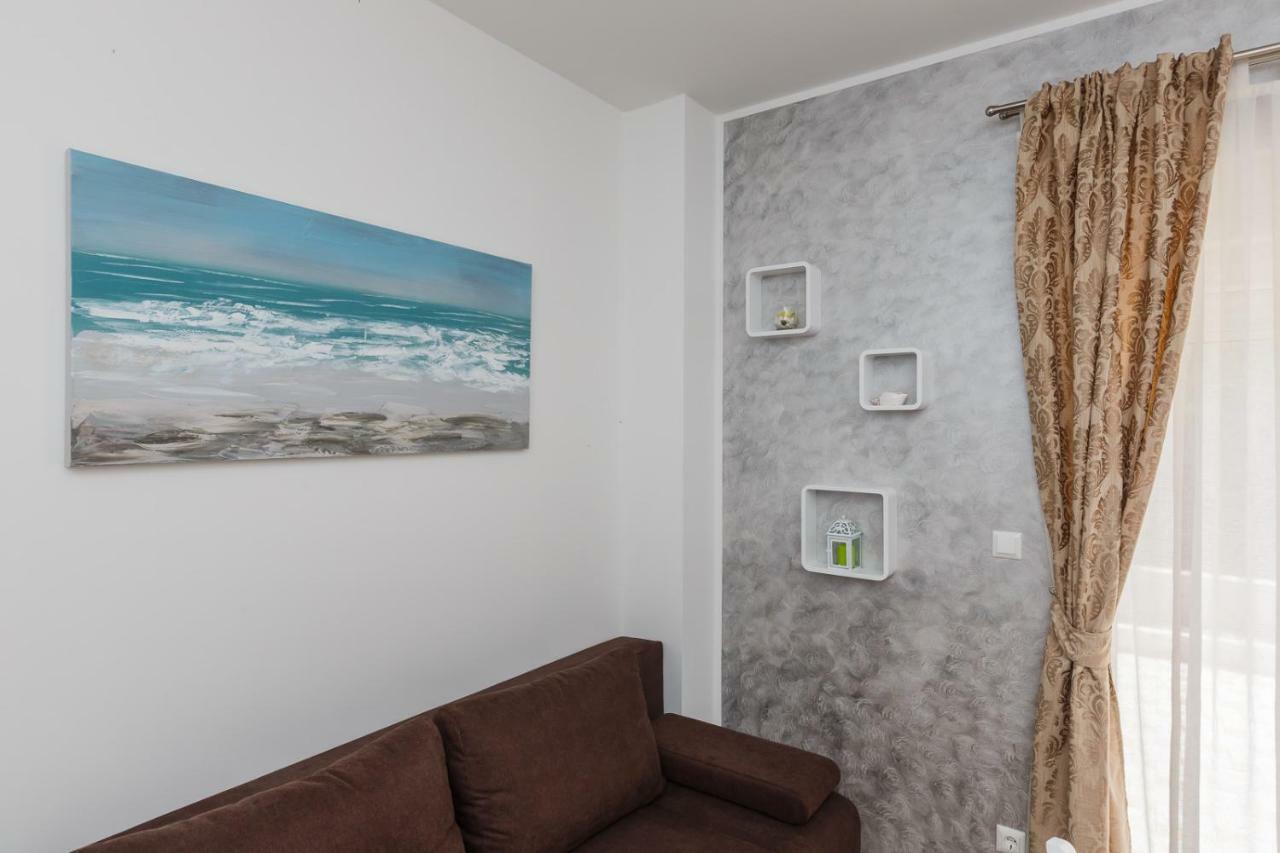 Apartmani Nikola Plano エクステリア 写真
