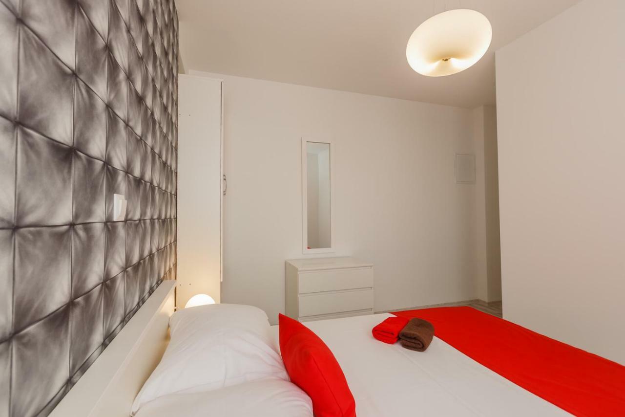 Apartmani Nikola Plano エクステリア 写真