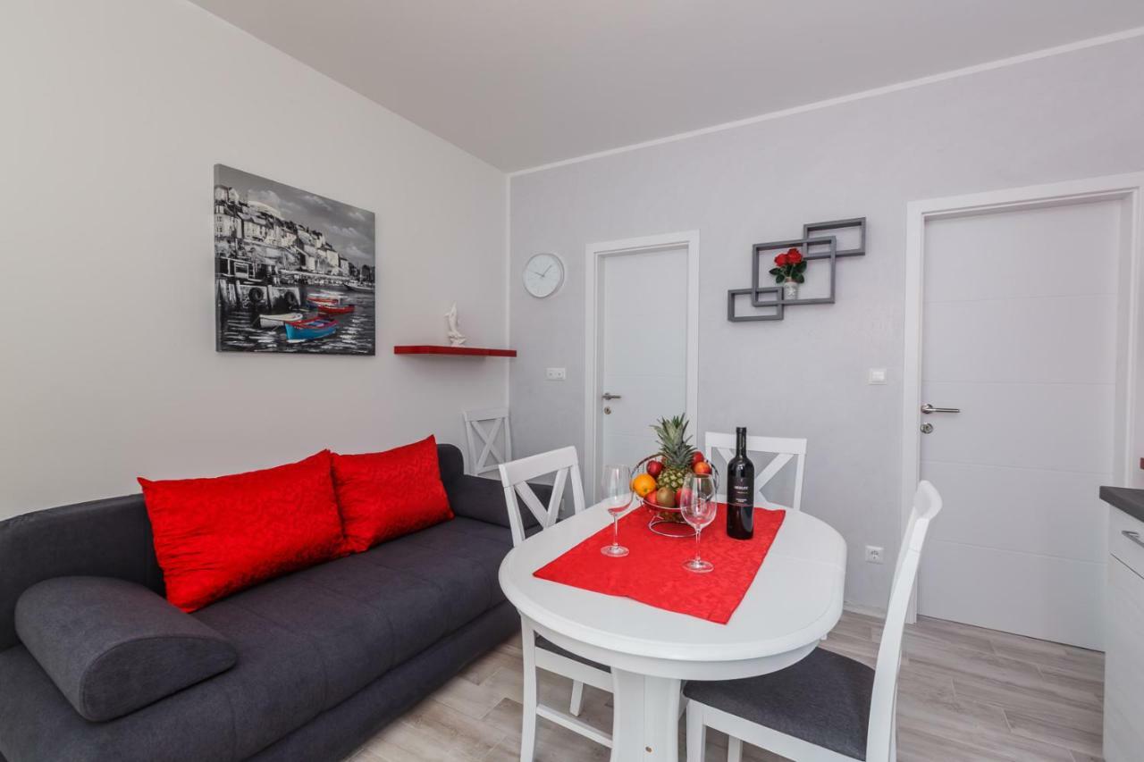 Apartmani Nikola Plano エクステリア 写真